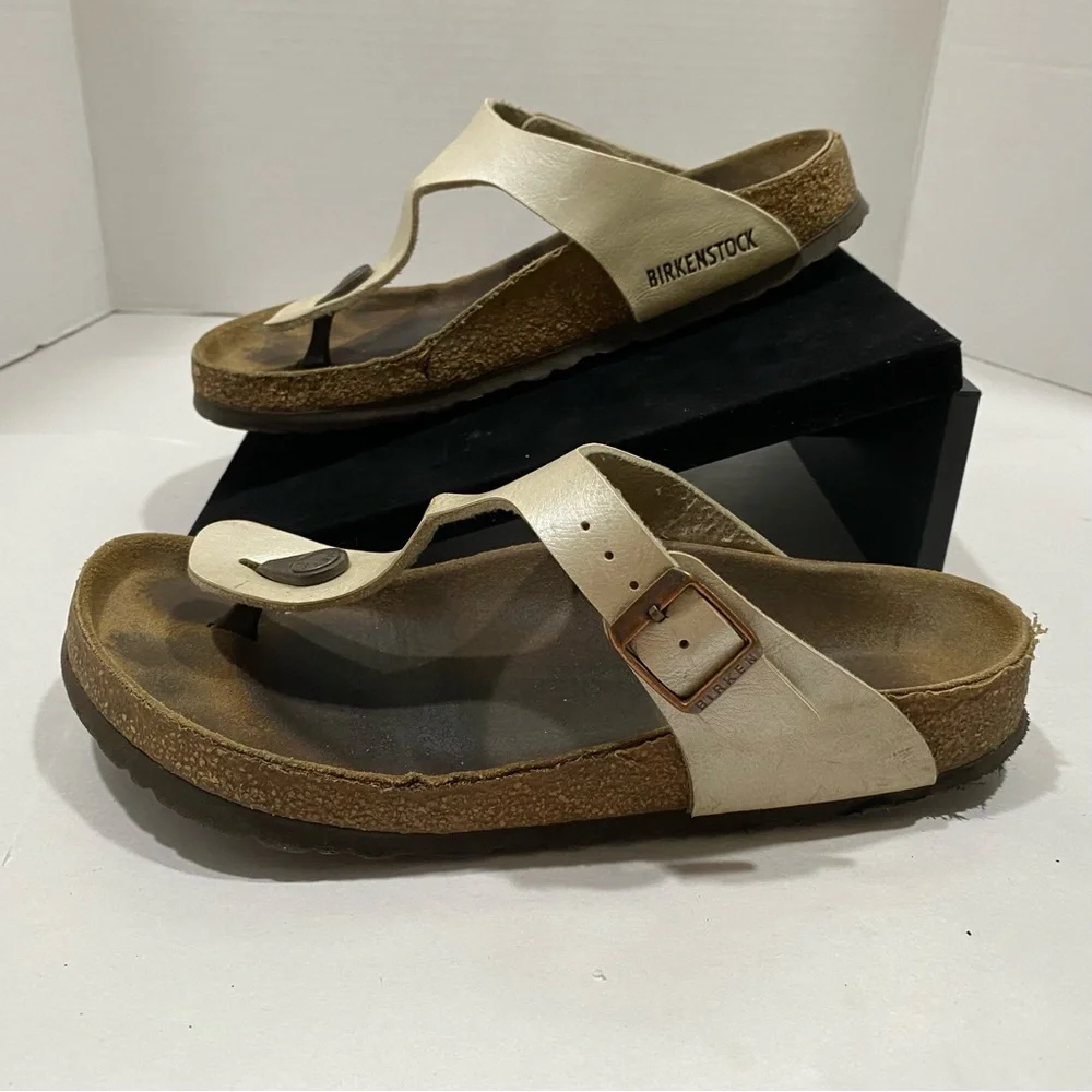 BIRKENSTOCK Gizeh Thong Sandals Metallic Gold EU 36 - Picture 2 of 10